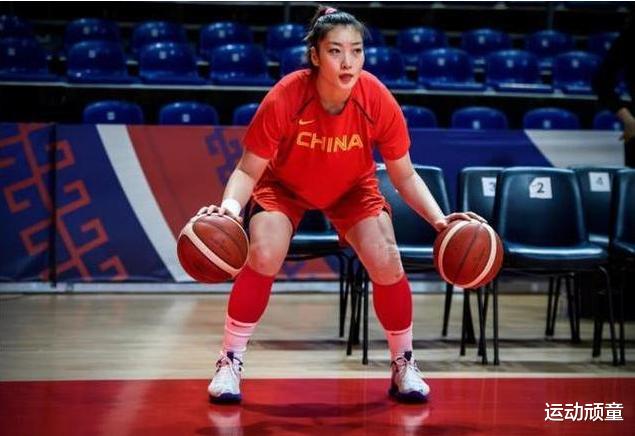 厉害！成为中国女篮唯一登上国际篮联奥运海报球员，不是邵婷和韩旭(4)