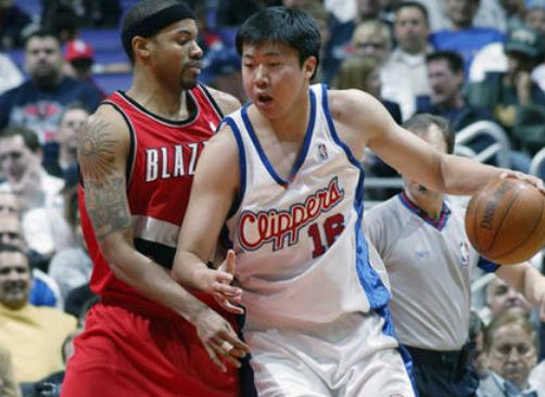 nba中国球皇 看了6位中国球员在NBA最高得分(2)