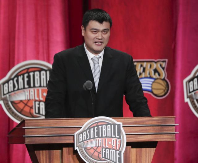 nba中国球皇 看了6位中国球员在NBA最高得分(8)