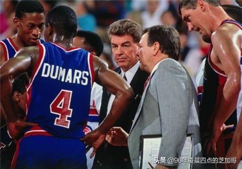 91年nba东部决赛活塞 1991年NBA总决赛第一场——遗憾的绝杀(4)