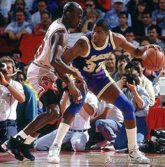 91年nba东部决赛活塞 1991年NBA总决赛第一场——遗憾的绝杀(5)