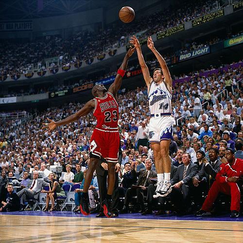1998nba总决赛爵士首发 1998年NBA总决赛最后一投爵士为什么不包夹乔丹(5)