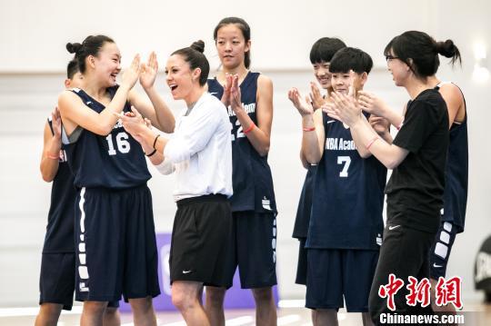 浙江nba精英训练营 NBA精英计划·中国训练营在NBA中心开营(1)