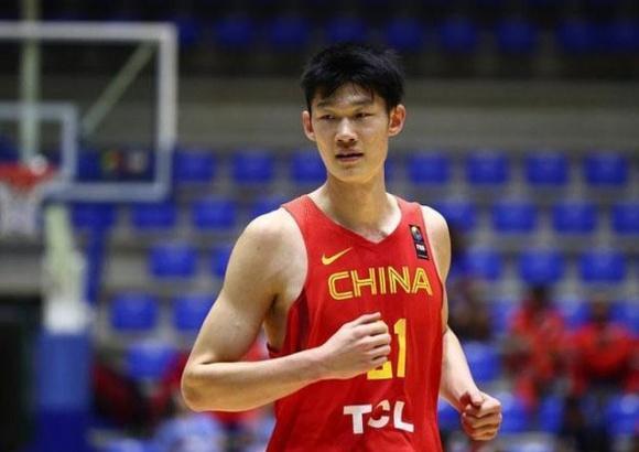 下一个进入nba中国球员 下一个进入NBA的中国球员或将是他(2)