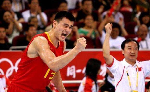 中国男篮十大巨星：孙悦易建联上榜，第一影响中国篮球！(1)
