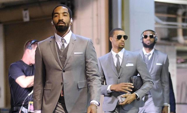 nba球员通道到球筐 NBA球员通道中的时尚秀场(4)