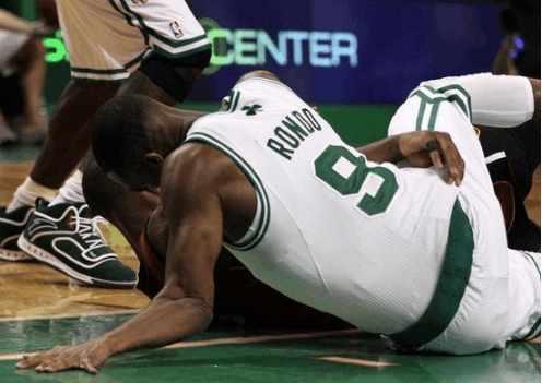 nba的受伤球员 NBA球员触目惊心的七次受伤瞬间(4)