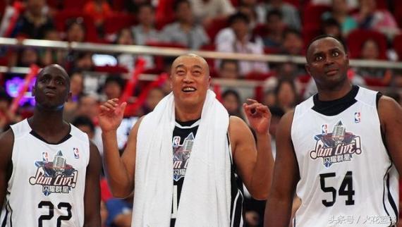 有几位中国人加入nba 所有中国球员进入NBA球队名单(2)