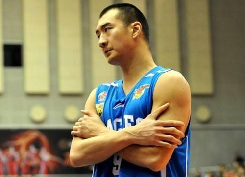 有几位中国人加入nba 所有中国球员进入NBA球队名单(6)