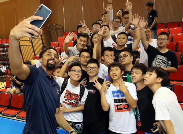nba上海篮球比赛 上海三对三篮球赛引来NBA球星(4)