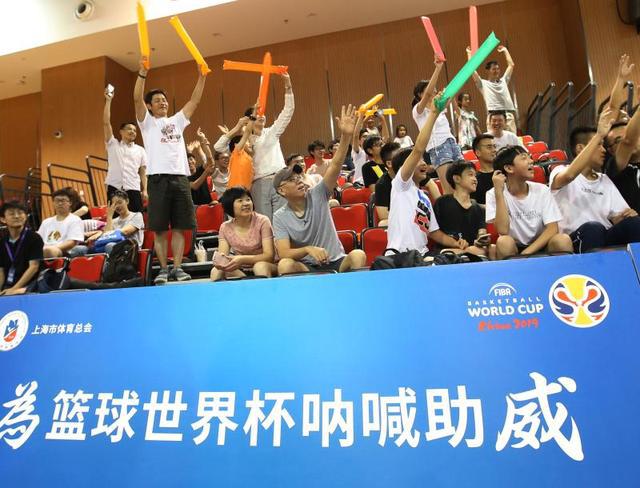 nba上海篮球比赛 上海三对三篮球赛引来NBA球星(12)