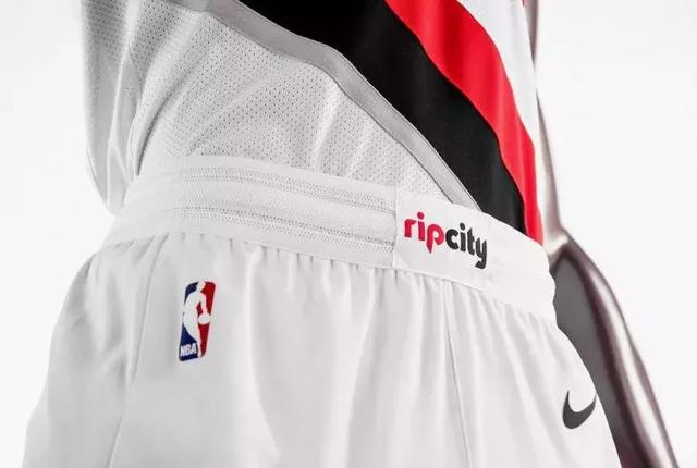 nikenba球衣红白 NBA官方发布的新赛季耐克球衣(7)