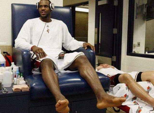 nba球员保护膝盖 NBA球员如何保护膝盖(5)