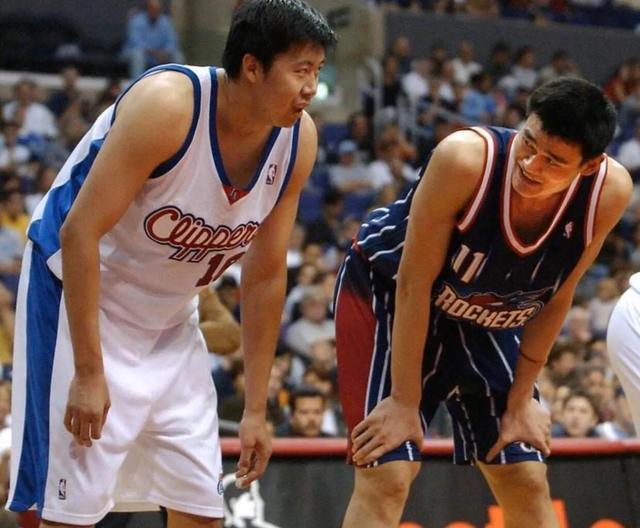加入nba的中国篮球员 第一位进入NBA的中国篮球员王治郅(4)