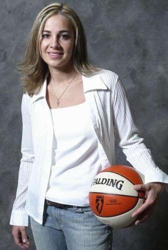 nba首位女助教 NBA首位女助教将成首位总经理(2)