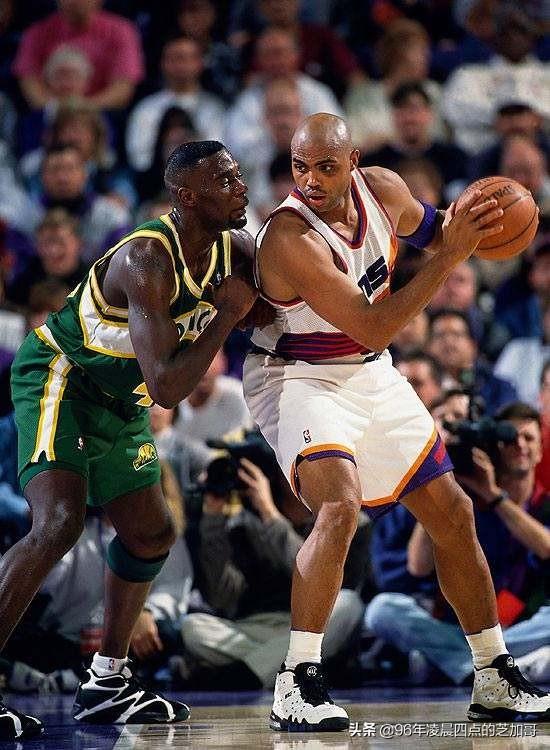 1993年nba总决赛数据 1993年NBA总决赛第四场——钻石一代的经典对决(1)