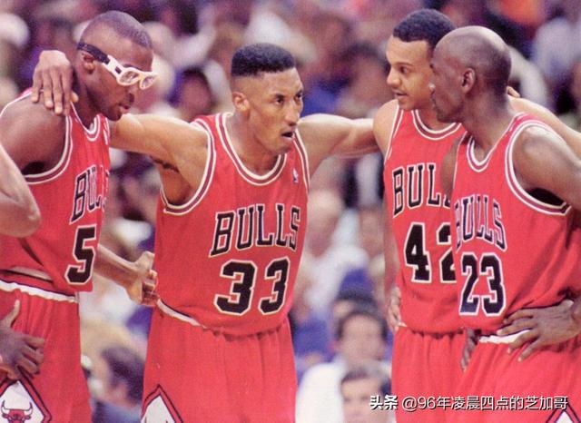 1993年nba总决赛数据 1993年NBA总决赛第四场——钻石一代的经典对决(6)
