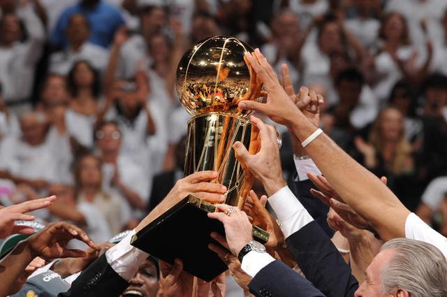 0405赛季nba总冠军 历届NBA总冠军一览(35)