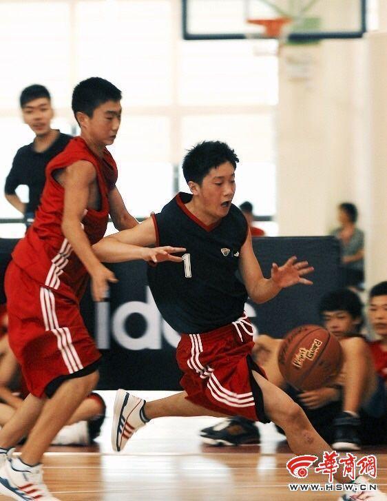 14岁少年如何报名nba NBA技术总监28日古城教你打篮球(4)