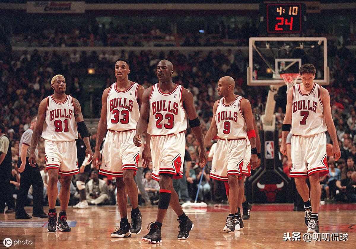 1997nba公牛老鹰 1997年NBA选出50大巨星(3)