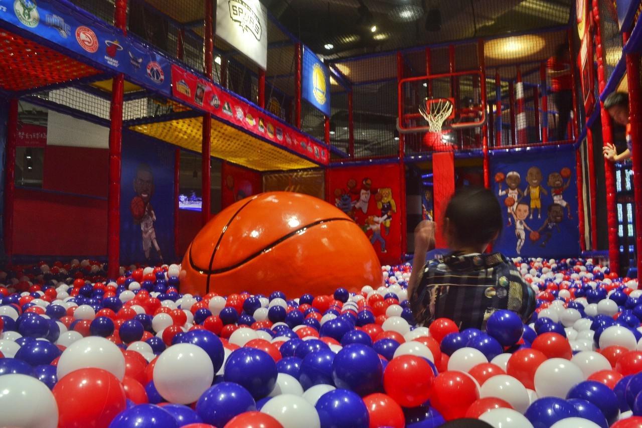 nba上海乐园攻略 探店｜全球首家NBA乐园登录上海(8)