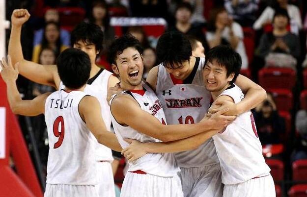 中国男篮地位不保，NBA神将加入日本男篮，杜峰还能拿到入场券？(3)