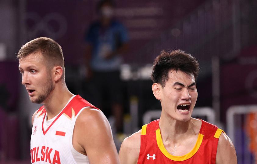 中国男篮绝杀波兰！媒体人：19年的遗憾今天平了！记者：全员MVP，我快看哭了(3)