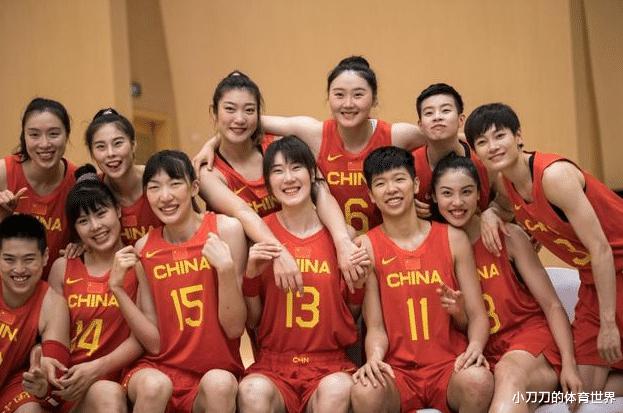 奥尼尔+恩比德！中国女篮崛起顶级中锋，22岁超越郑海霞？(3)