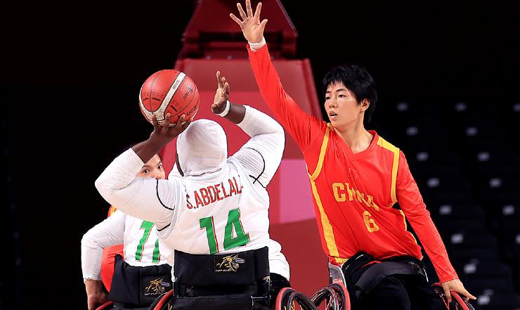 杀疯了！中国轮椅女篮1分险胜美国，半场大逆转，全胜晋级八强(5)