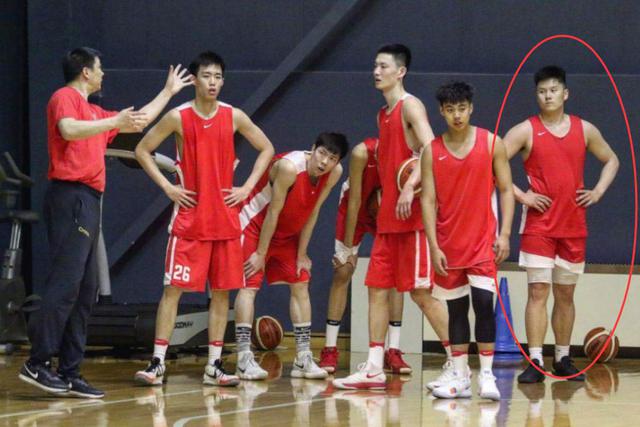 周琦刘传兴之后，又一位中国球员登陆NBL联赛，曾入选U19国家队(5)