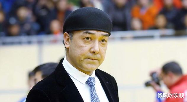 他是中国男篮初代魔术师，也是首位新疆国手，却最终被国家队开除(2)