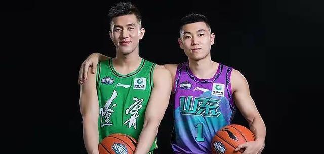 中国男篮16人名单公布，高诗岩再次被抛弃，2人入选球迷不满意(2)