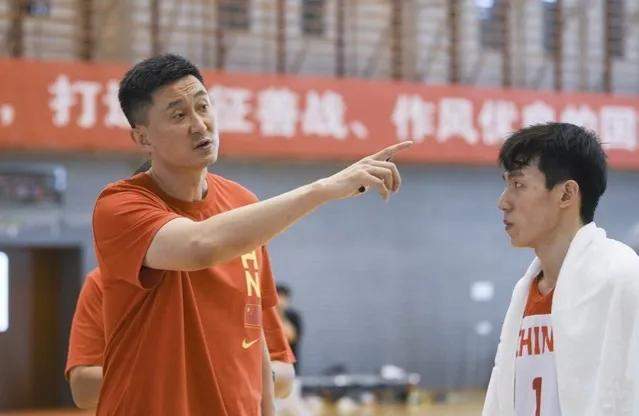 中国男篮离队第2人曝光！与杜锋理念不兼容，或从此退出国家队(1)