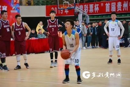 @贵州摆摊篮球少年：马布里想邀请你成为今年训练营的首位学员！你愿意吗？(5)