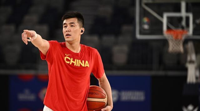 杜锋手下的替补CBA没有MVP的郭艾伦，总局力捧成为中国男篮牌面(2)