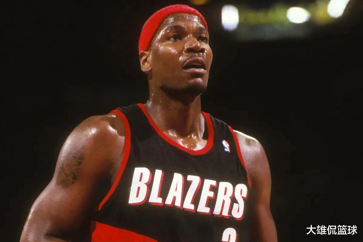 美媒列出了NBA1980年到2002年选秀中，最后退役的选秀球员(11)