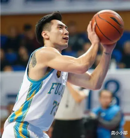 CBA青岛队球员赵泰隆退役，反映出中国男子篮球运动员的一些问题