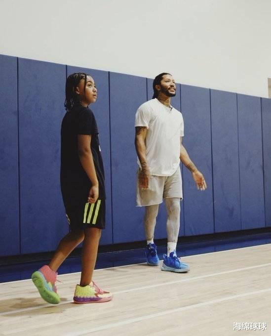 身高1米5！罗斯带9岁儿子训练，引NBA球探注意，完美继续身体天赋(3)