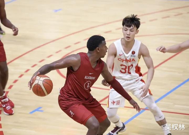 中国男篮输给美国大学生，中美篮球的实力差距究竟有多大？(5)