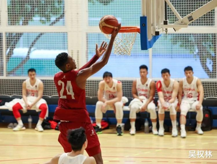 中国男篮输给美国大学生，中美篮球的实力差距究竟有多大？(7)