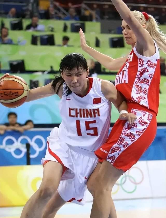陈楠：中国女篮16年的内线顶梁柱，为了国家队高龄复出，现状如何(2)