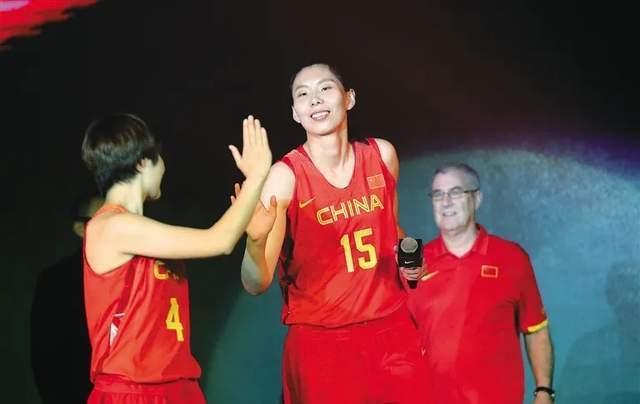 陈楠：中国女篮16年的内线顶梁柱，为了国家队高龄复出，现状如何(12)