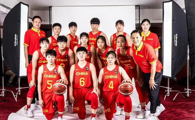 61分大胜！中国女篮轻取弱旅，拿到开门红，全力冲击亚洲冠军