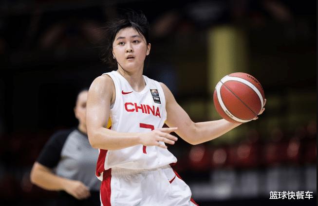 61分大胜+对手单节1分！女篮就是霸气 中国篮球靠她们撑场面