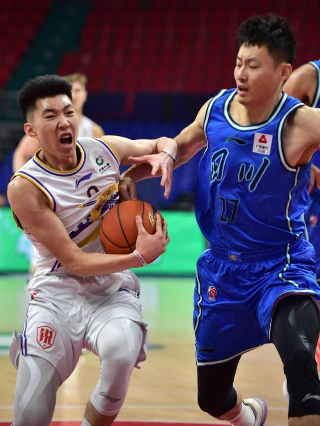 廖三宁真不能打控卫，但他16分16篮板，却透露出惊人的潜力(6)