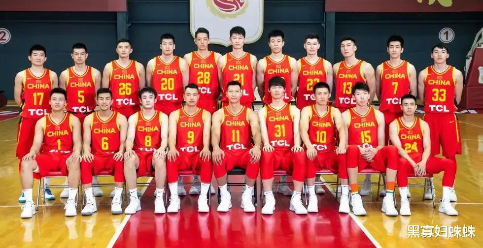 中国男篮冲击明年的世界杯8强，还得选以下12人的阵容(2)