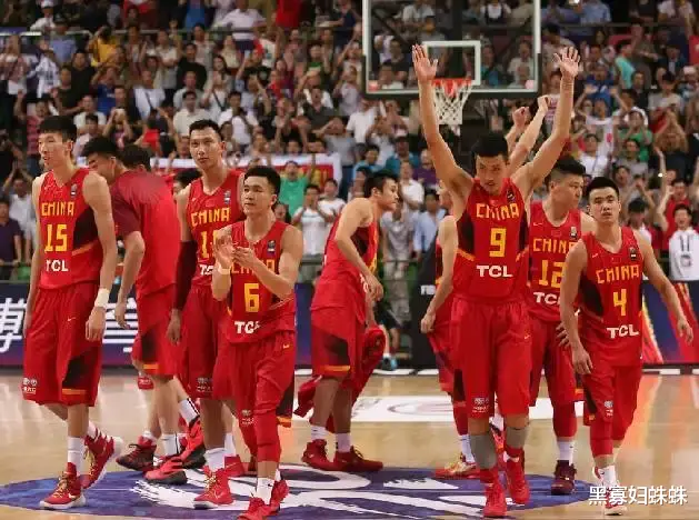 中国男篮冲击明年的世界杯8强，还得选以下12人的阵容(3)