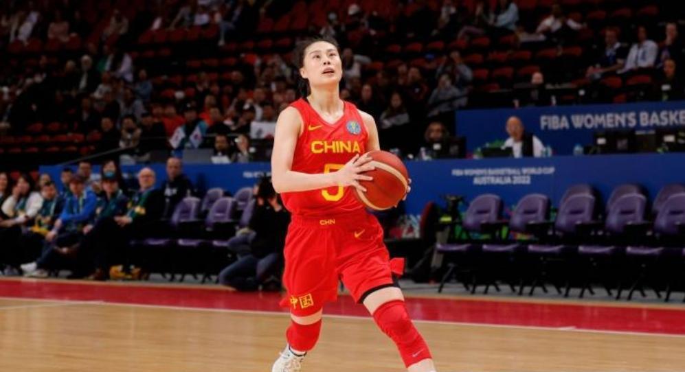 21分全场最高，李梦威武！14分惜败世界第一，中国女篮值得尊敬！