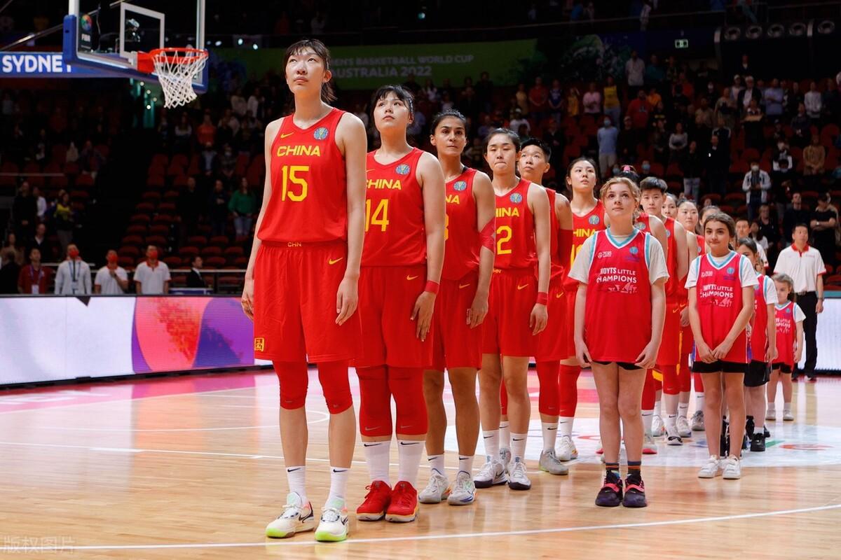 中国女篮4胜进8强，奥运核心李缘上场时间少，郑薇另有考虑(4)