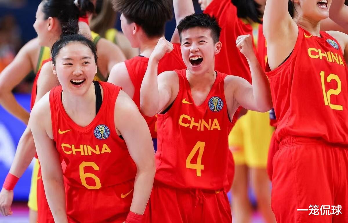 大反转！中国女篮获银牌后，郑薇宣布意外决定，姚明放心了(5)